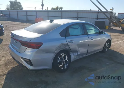 2021 Kia Forte Lxs z USA, uszkodzony, nr VIN 3KPF24AD4ME376288